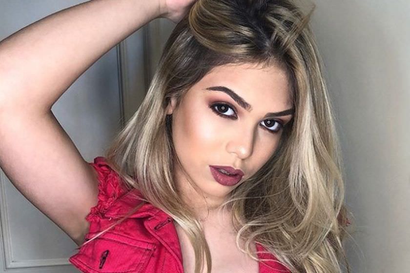 Aos 11 anos, MC Melody posa de 'diabinha sexy' e fãs se revoltam com o pai