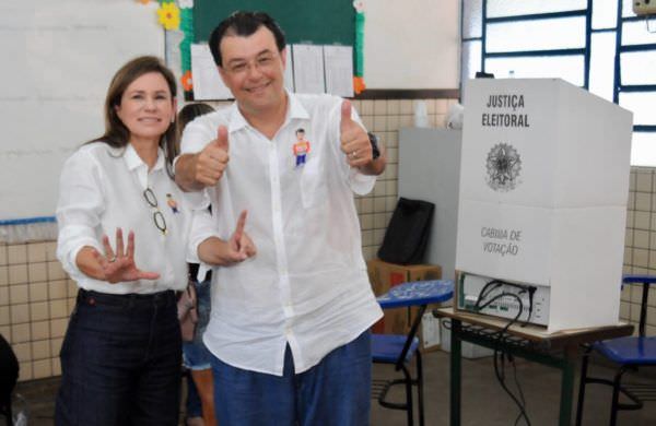 Eduardo vota confiante na retomada do crescimento do país