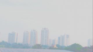 Manaus amanhece coberta por fumaça de queimadas