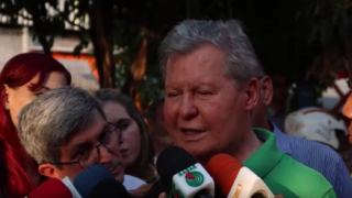 Prefeito de Manaus diz que AM passa por um "governo de trevas"