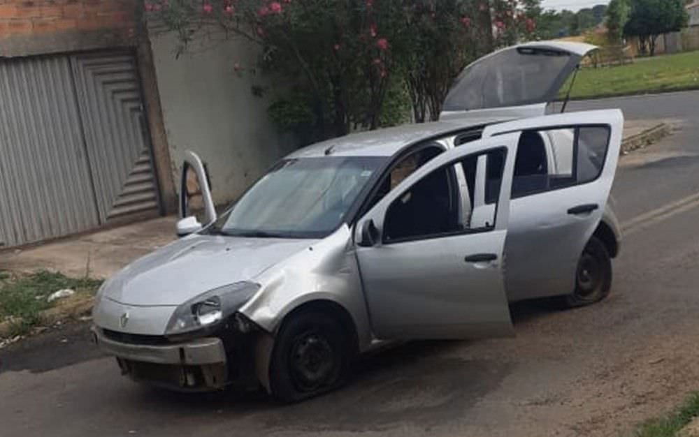Motorista de aplicativo é assassinado a pedradas