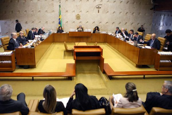 Com R$ 3,2 mi, STF prepara compra de carros blindados para ministros