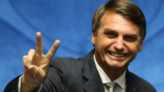 Jair Bolsonaro ameaça cortar relações diplomáticas com Cuba