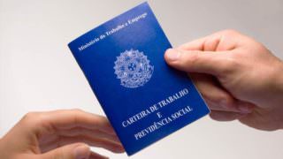 Mesmo com crise, cresce número de pessoas com deficiência empregadas