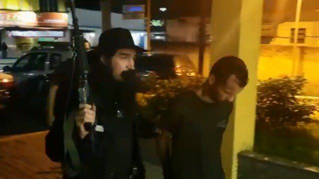 Casal é preso após matar bebê, atear fogo e jogar corpo em rio