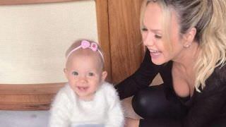Eliana exibe vídeo fofíssimo de sua filha Manuela encantada ao escutar som do piano