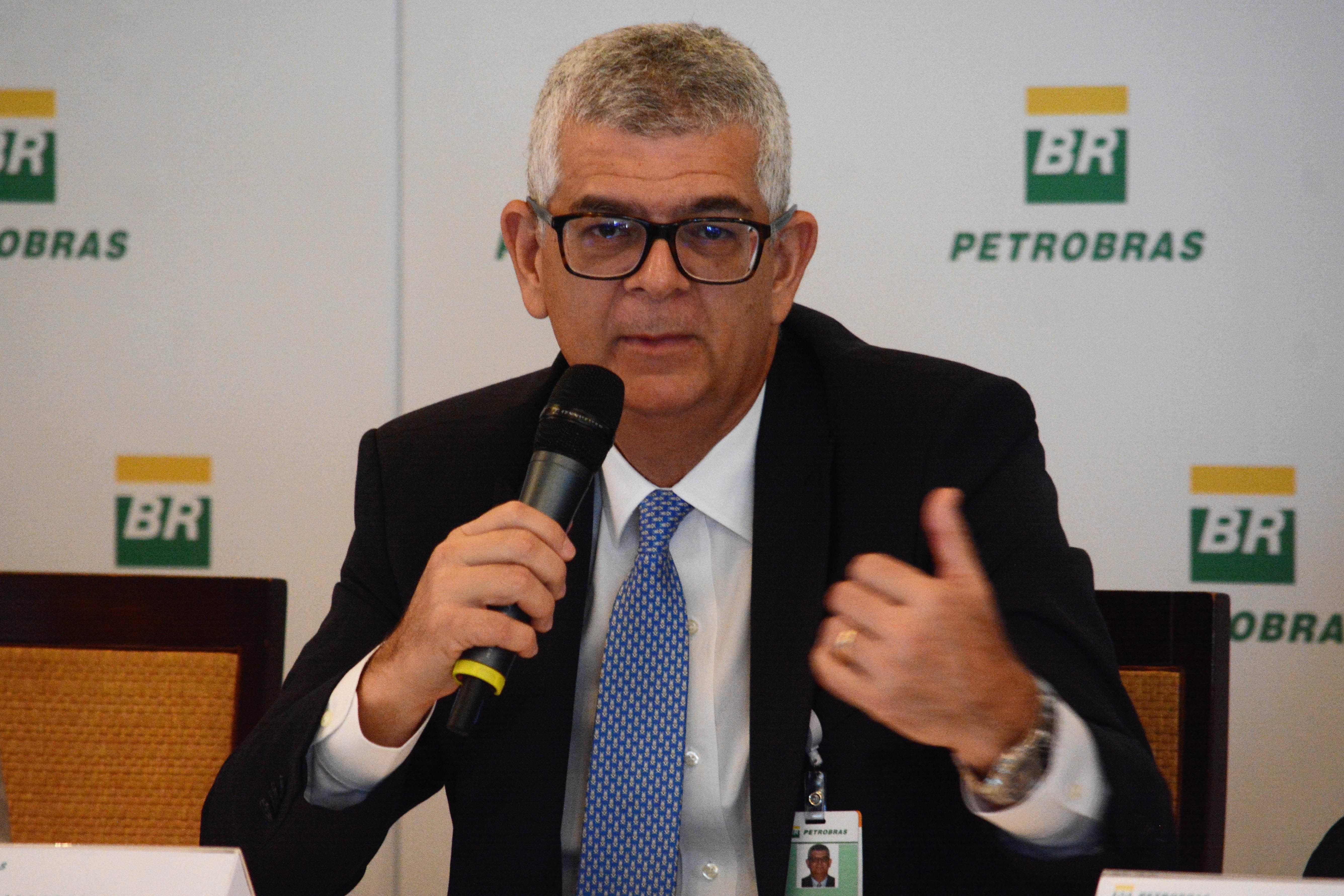 Bolsonaro diz que atual presidente da Petrobras pode ir para o BB