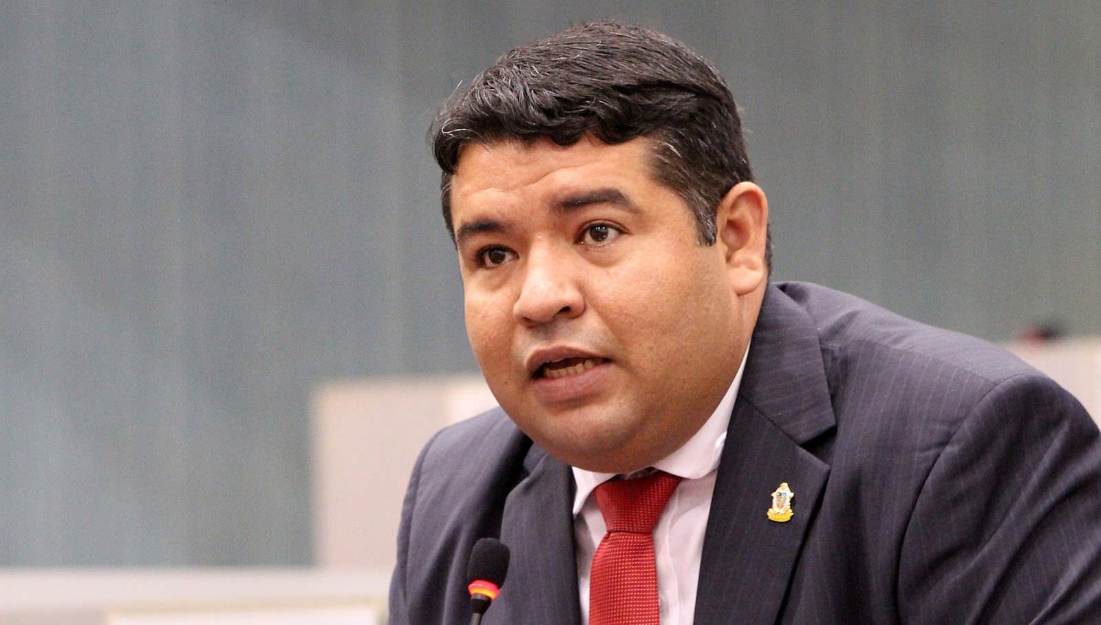 Vereador William Abreu deixa a Setrab e retorna à CMM