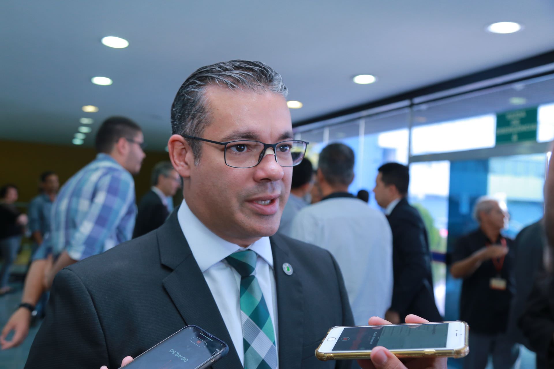 Aleam aprova Projeto da ‘Lei Seca’ para o porte de armas em bares