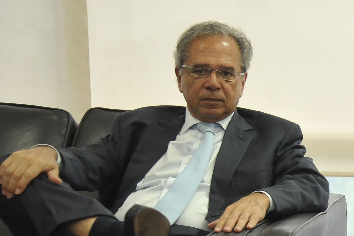 Com o fim do Ministério do Trabalho, Paulo Guedes assumirá 'supersecretaria'