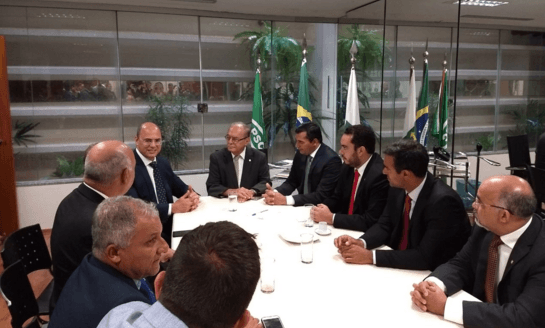 Wilson Lima discute questões do Amazonas com membros do PSC em Brasília