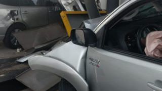 Veículo colide com bomba de combustível na Torquato Tapajós