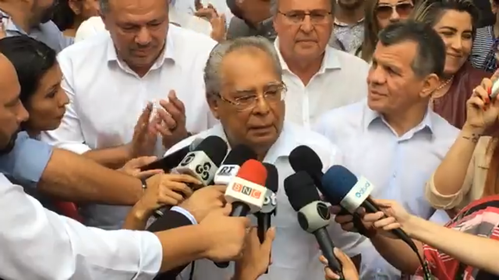 13º salário do Estado será pago no dia 14, diz Amazonino Mendes