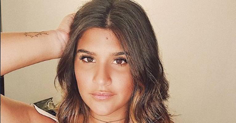 Discreta, Giulia Costa posta clique raro com o namorado