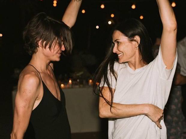 Demi Moore namora estilista americana há dois anos, diz site