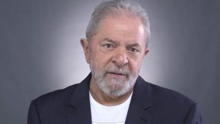 Lula está apaixonado e pretende se casar, afirma ex-ministro