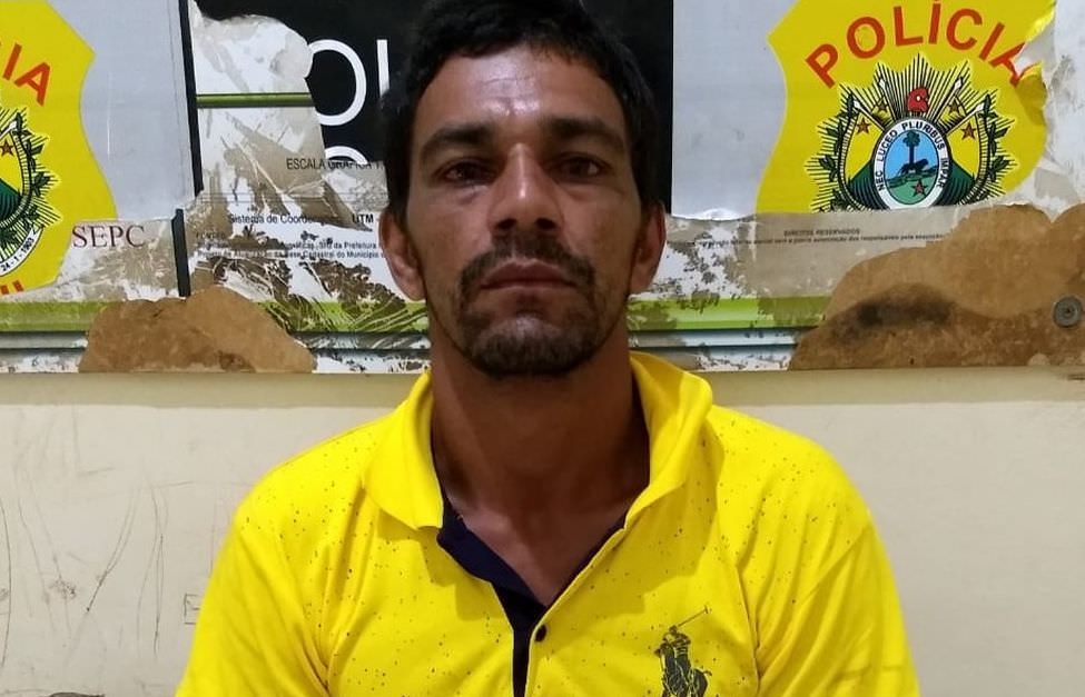 Homem é preso após arrombar casa para dormir e alega: 'Estava cansado'