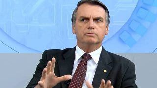 Bolsonaro fala em acolher venezuelanos, mas com pressão ao país vizinho