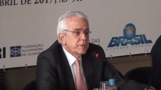 Castello Branco: ‘Política de preço é sinal do nosso atraso’