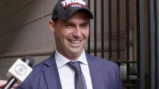 Eduardo Bolsonaro sobre assumir embaixada: 'Fritei hambúrguer lá nos EUA'