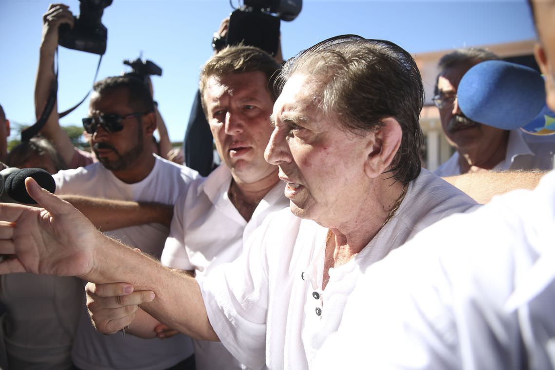 Polícia de Goiás ouve nesta tarde esposa de João de Deus