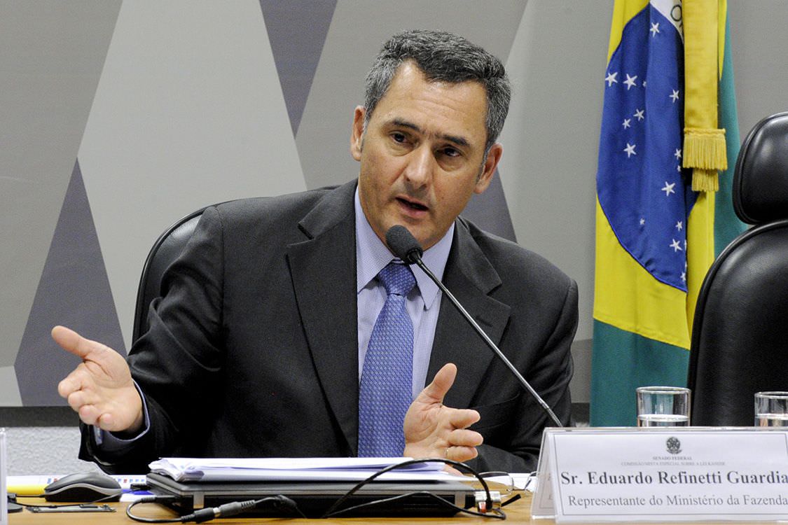 Setores que pagam pouco imposto deve aumentar os pagamentos, diz Guardia