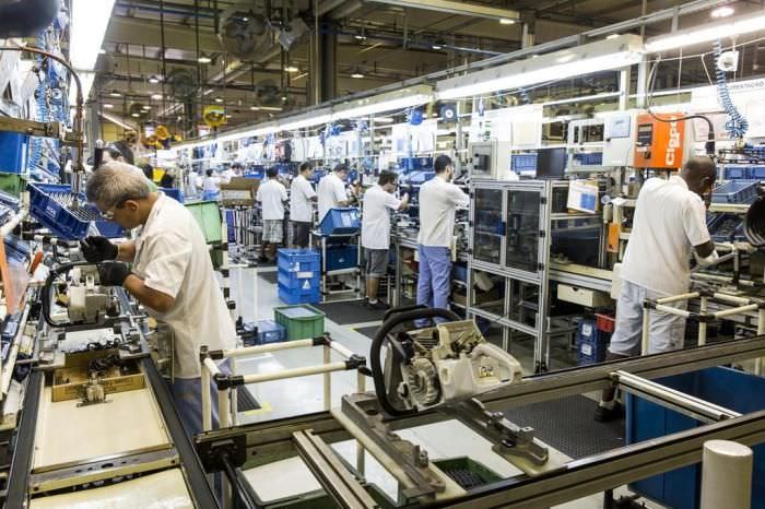 Produção industrial cresce em 5 de 15 locais pesquisados em outubro