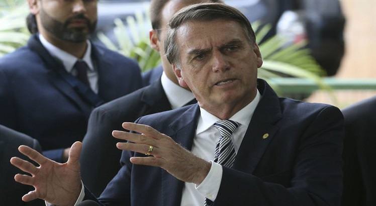 Bolsonaro diz que iniciará 'rígido controle' da Lei Rouanet