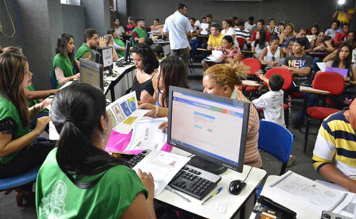 Prazo para entrega de documentos do Bolsa Universidade encerra hoje
