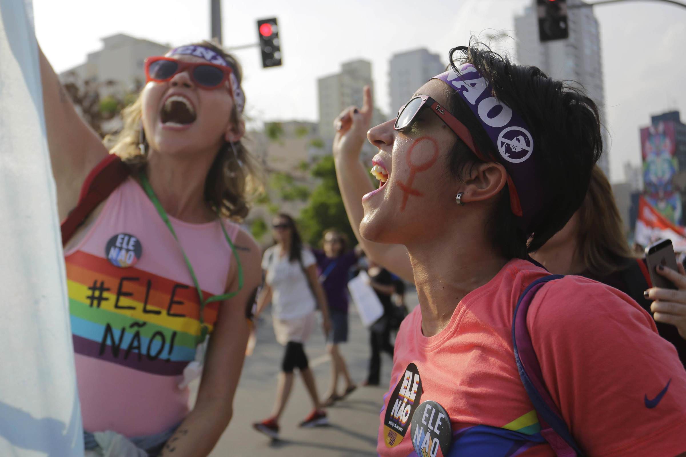 Grupos LGBTI+ pedem que gestão Bolsonaro reconheça famílias homoafetivas