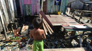 Extrema pobreza registra aumento no país, indica IBGE