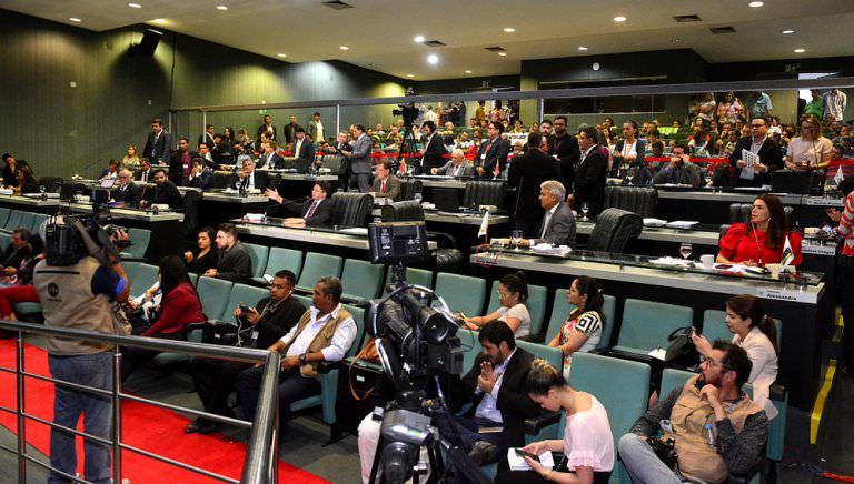 Orçamento de 2019 do governo é aprovado com 735 emendas dos deputados