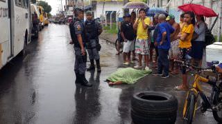Idosa morre ao ser atropelada enquanto atravessava avenida em Manaus
