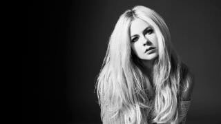 Avril Lavigne aparece nua na capa de seu novo álbum; Confira