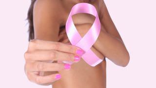 Lei garante reconstrução da mama para vítimas de câncer
