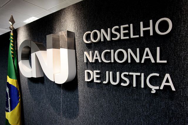 CNJ aprova novas regras, e auxílio-moradia volta para parte dos juízes