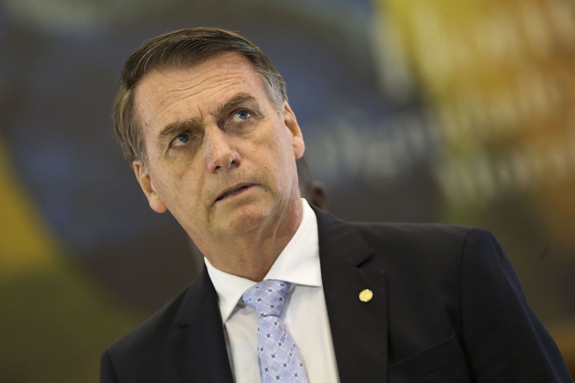 Bolsonaro revisará contratos de publicidade da Caixa Econômica
