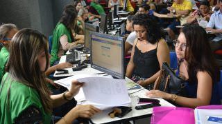 Entrega de documentação do Bolsa Universidade começa nesta terça