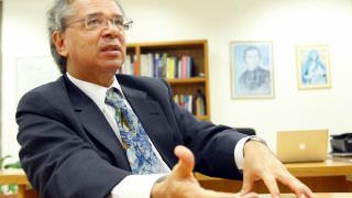Reforma administrativa pode ter impacto de R$ 300 bi em 10 anos, diz Guedes