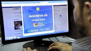 Inscrições do Programa Bolsa Idiomas encerram nesta sexta-feira, 4