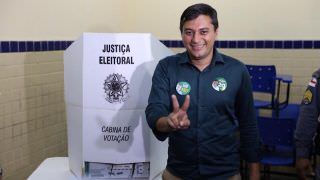Técnicos do TRE-AM reprovam contas de Wilson Lima referentes a campanha