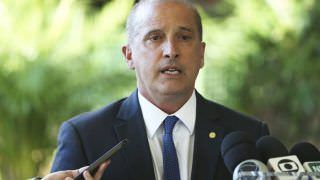 Onyx Lorenzoni tem exame positivo de covid-19