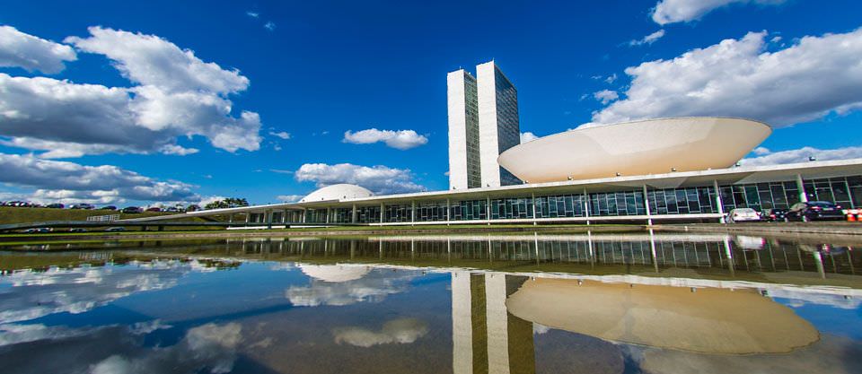 Cofecon se posiciona em defesa do Estado Democrático de Direito