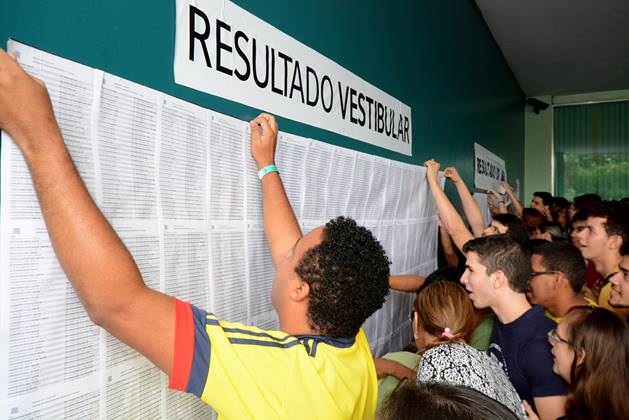 Juíza defere liminar e adolescente poderá cursar medicina na UEA