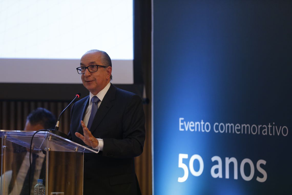 Governo estuda aumentar IR para rendas mais altas, diz secretário