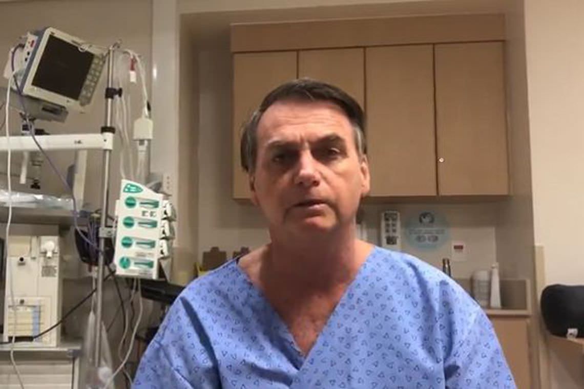 Bolsonaro está com pneumonia, mas permanece na unidade semi-intensiva