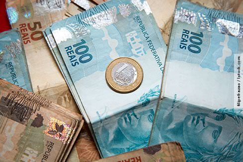 Trabalhador com jornada reduzida deve receber 13º e férias integrais