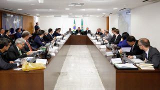 Bolsonaro já está reunido com os 22 ministros no Palácio do Planalto