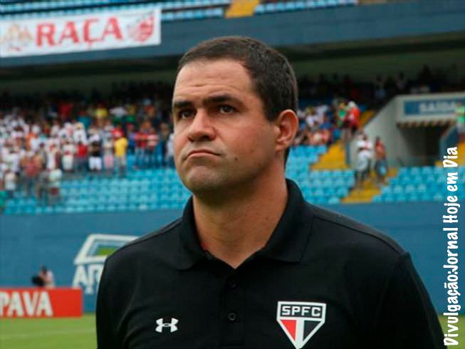 Jardine comemora fim de jejum no São Paulo e vê jogadores ainda se entrosando