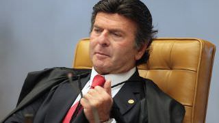 Ministro Luiz Fux defende meios de controle para combater a corrupção
